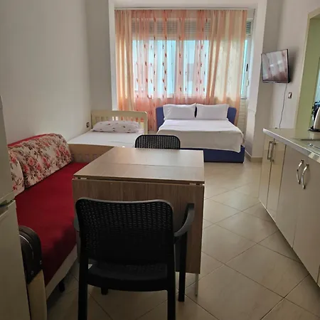Roan Room's * Golem (Tirana)